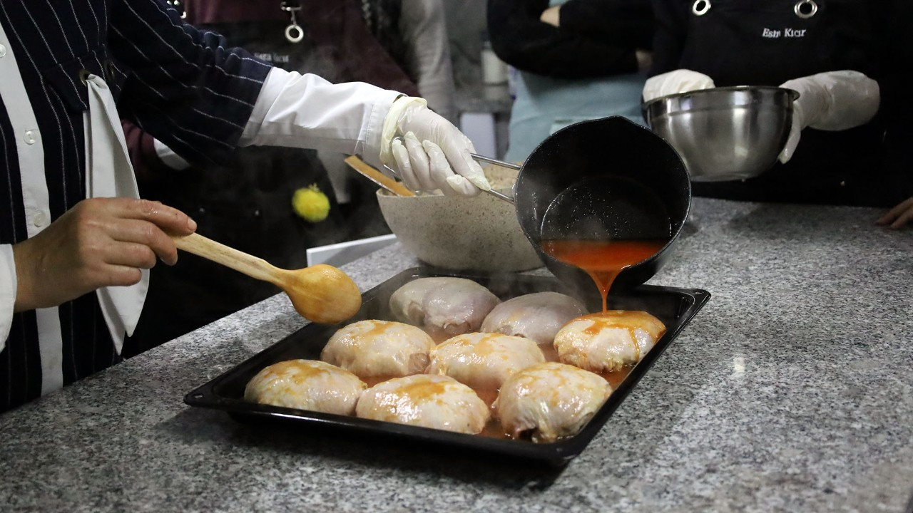 Büyükşehir’den Arifiye’ye Profesyonel Mutfak Atölyesi