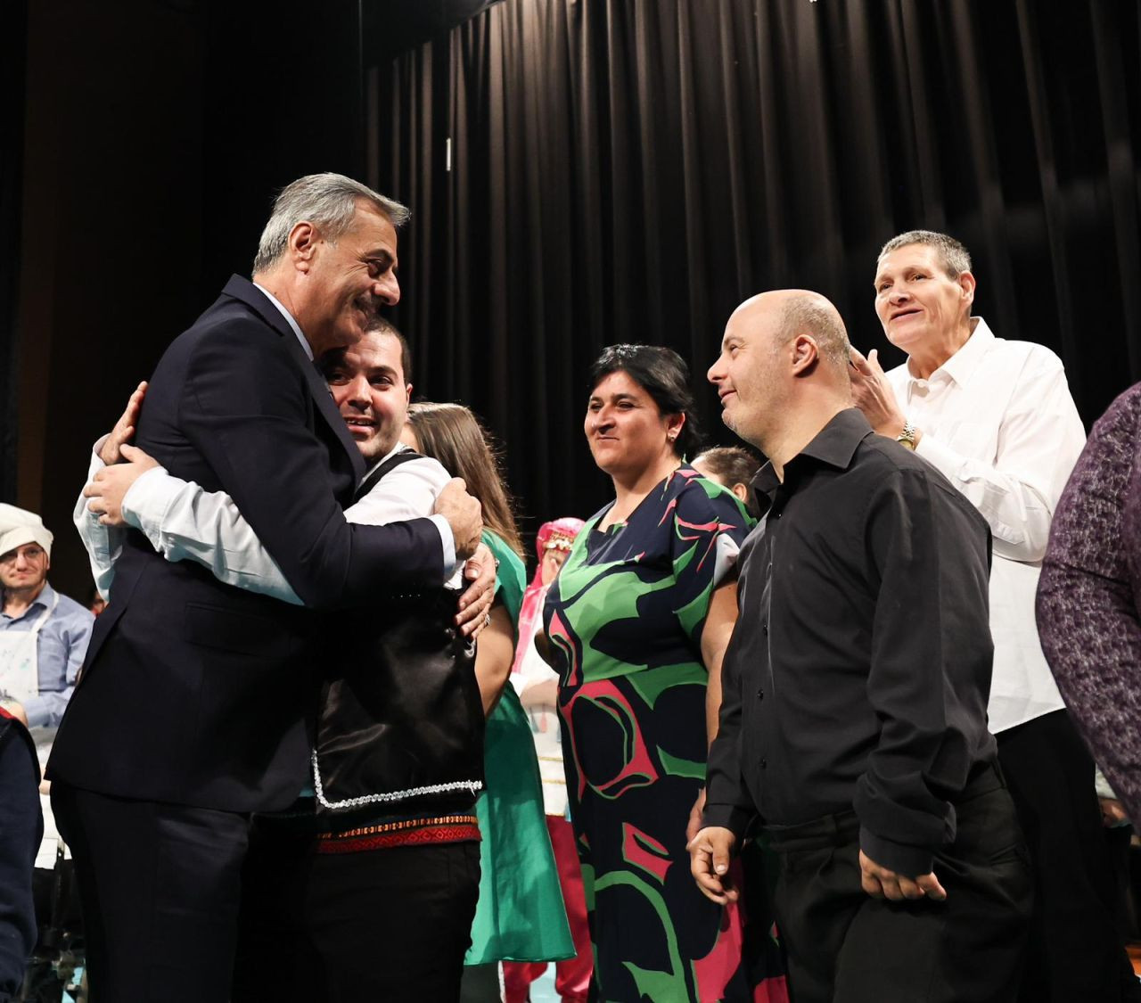 Başkan Alemdar, özel bireylerle buluştu; sevgi ve birlik vurgusu yaptı - Sayfa 6