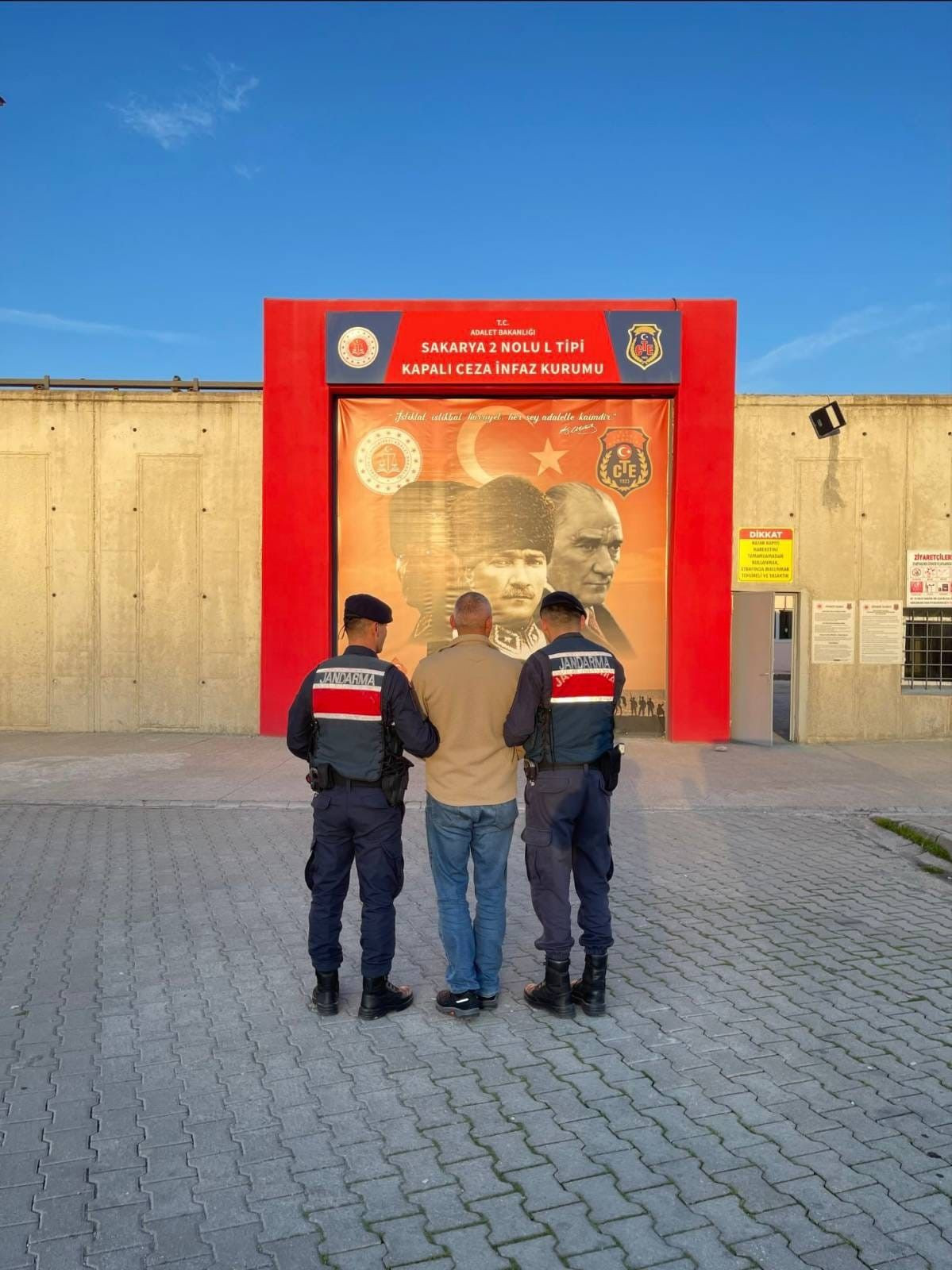 42 ve 28 Yıl Hapis Cezası Bulunan Şahıslar JASAT’tan Kaçamadı - Sayfa 1