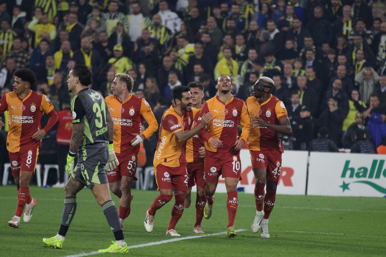 Kadıköy’de Nefes Kesen Derbi: Fenerbahçe ve Galatasaray 1-1 - Sayfa 8