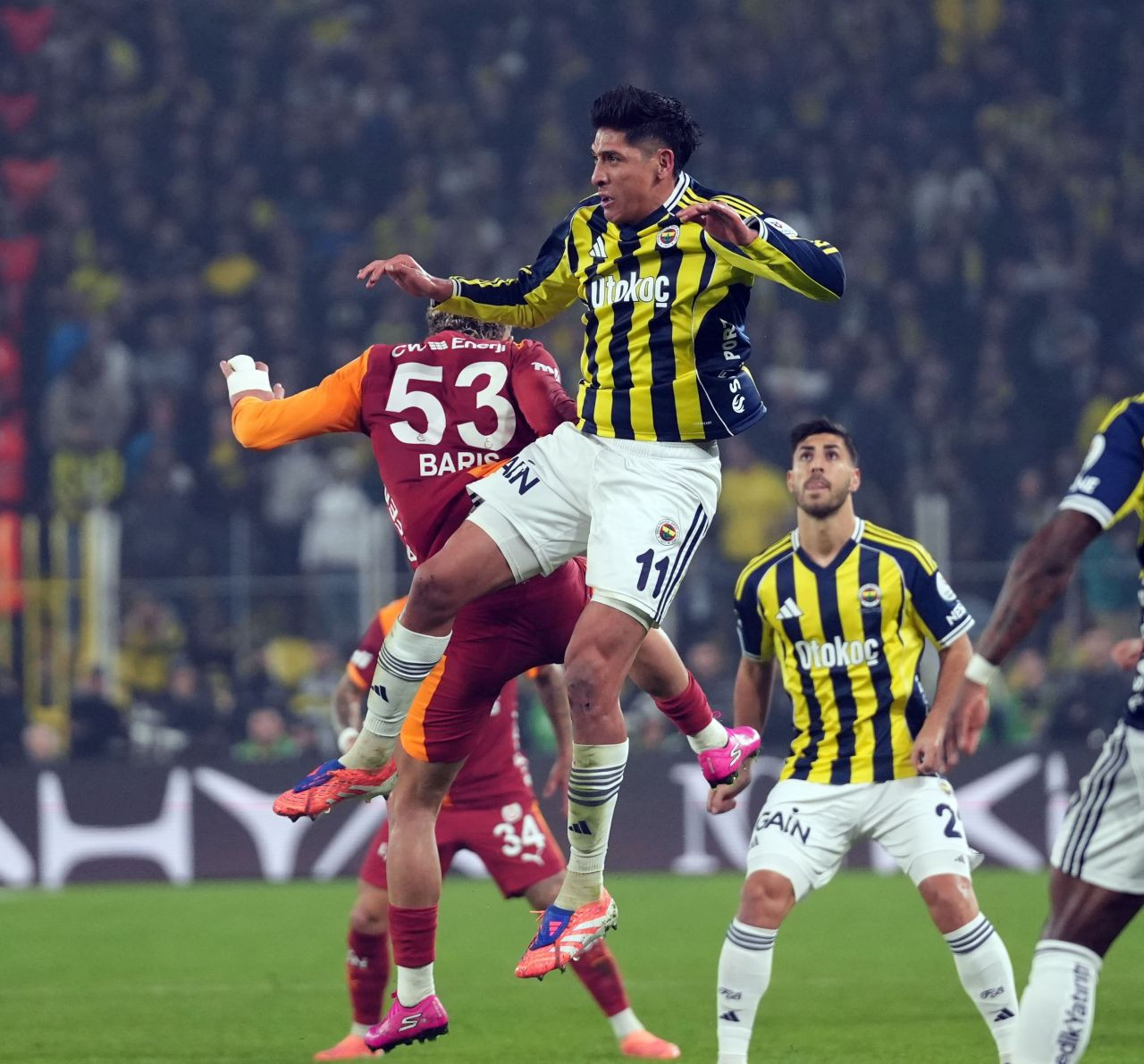 Kadıköy’de Nefes Kesen Derbi: Fenerbahçe ve Galatasaray 1-1 - Sayfa 13