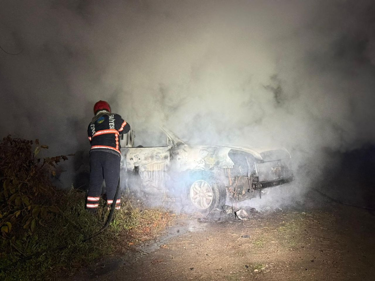 Sakarya’da Tarlada Park Halindeki Otomobil Alev Alev Yandı - Sayfa 3