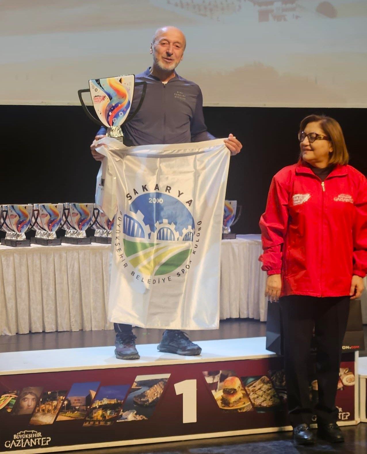 Büyükşehir Her Branşta Başarılarına Devam Ediyor - Sayfa 1