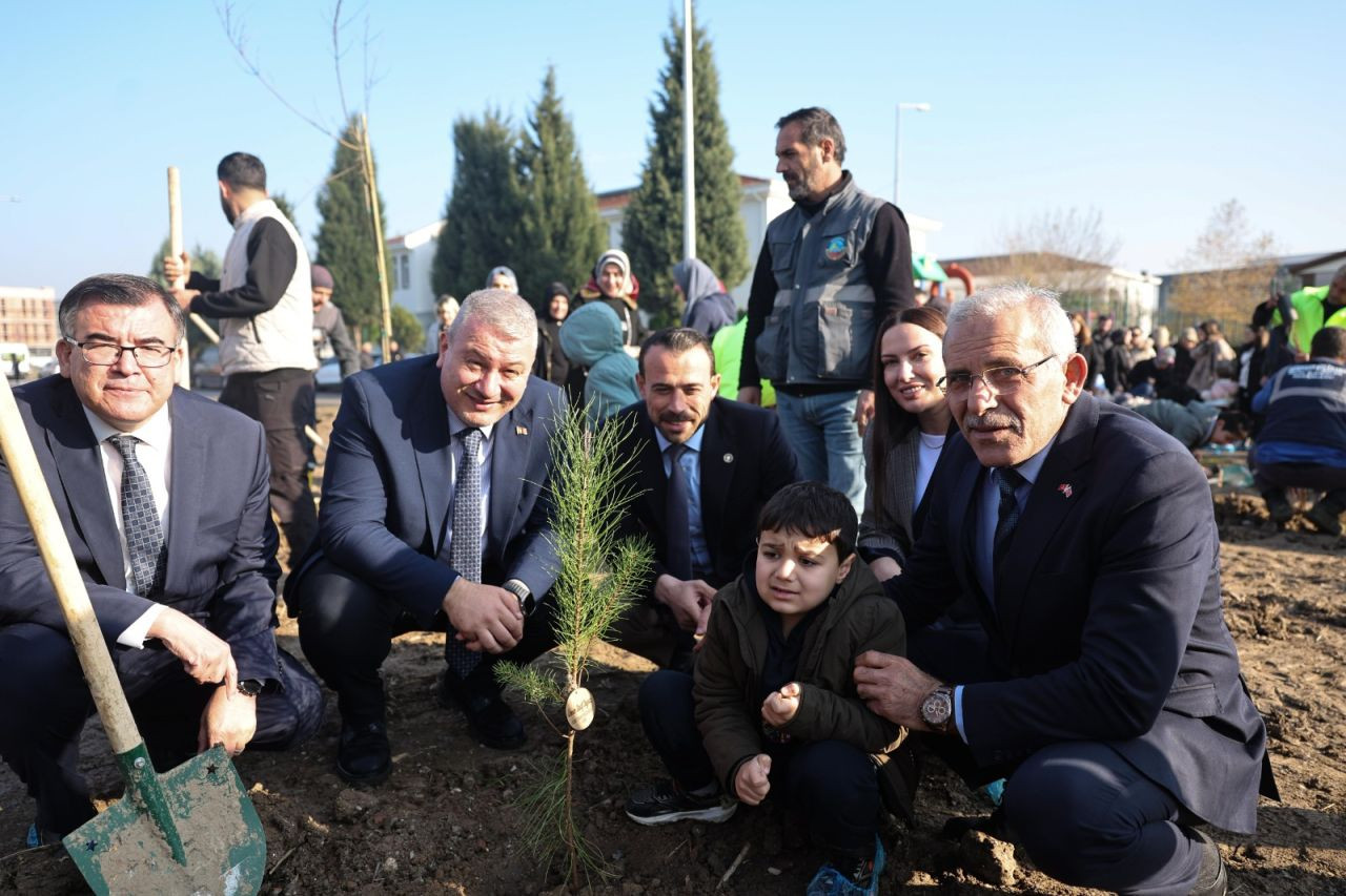 Serdivan’da 3 Aralık’a Anlamlı İmza: Engelsiz Park Törenle Hizmete Açıldı - Sayfa 17