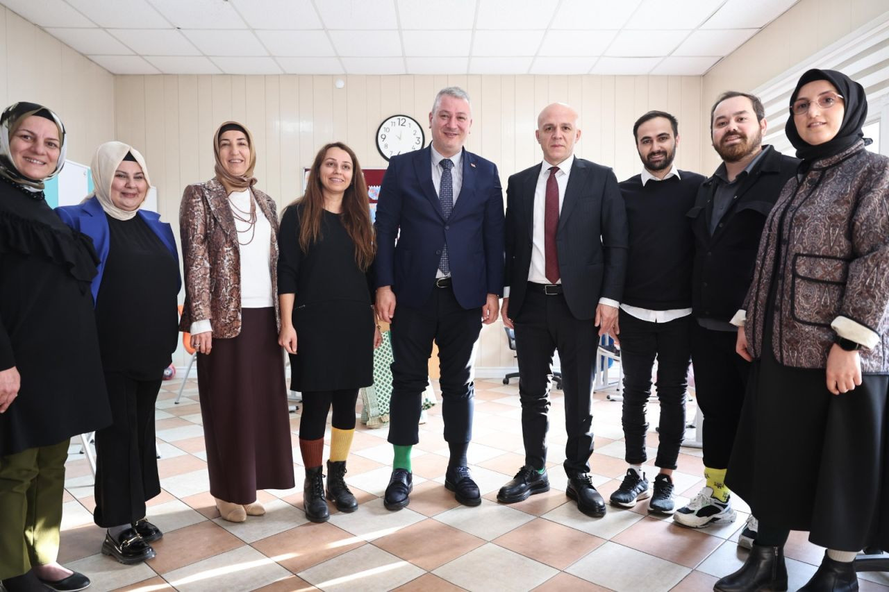 Serdivan’da 3 Aralık’a Anlamlı İmza: Engelsiz Park Törenle Hizmete Açıldı - Sayfa 10