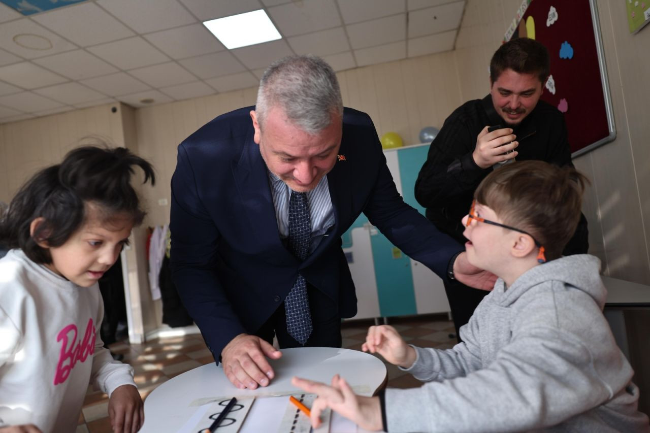 Serdivan’da 3 Aralık’a Anlamlı İmza: Engelsiz Park Törenle Hizmete Açıldı - Sayfa 11