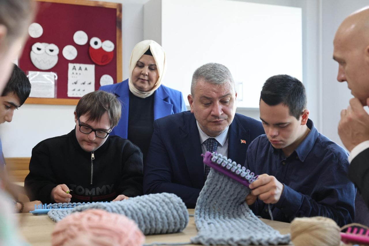 Serdivan’da 3 Aralık’a Anlamlı İmza: Engelsiz Park Törenle Hizmete Açıldı - Sayfa 5