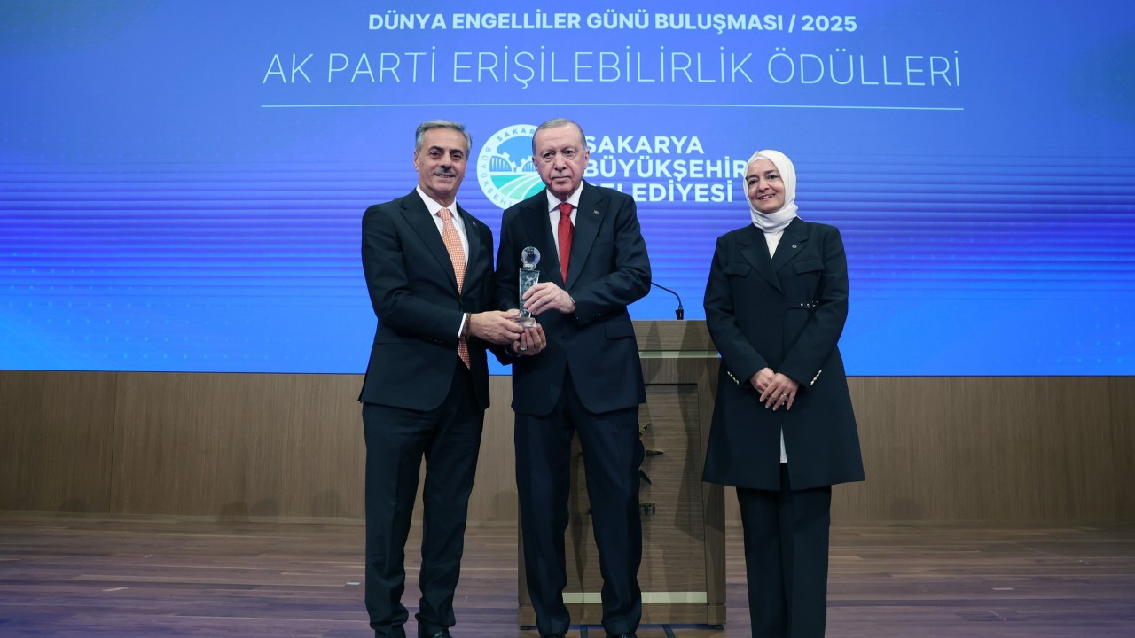 Cumhurbaşkanı Erdoğan’dan Başkan Alemdara Ödül!