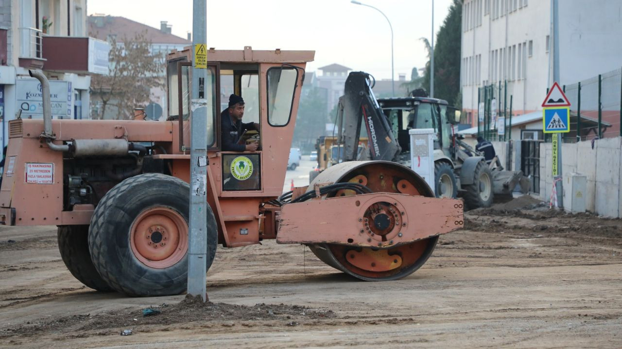 Ferizli'de Cumhuriyet Caddesi İle Şehit Hakan Bayram Caddesi Kesişimi Yenilendi - Sayfa 4