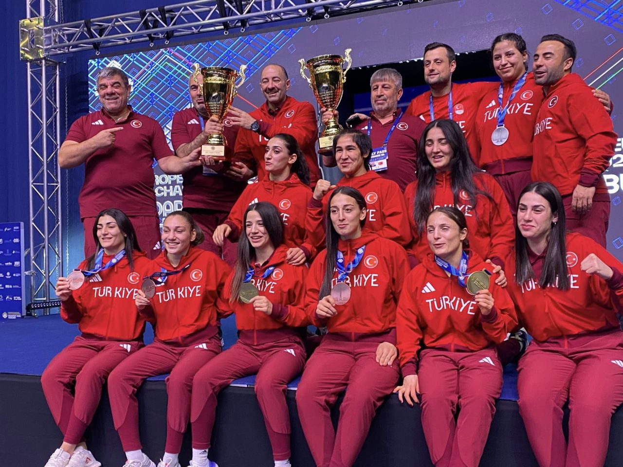 Sultanlarımız Macaristan'ı Fethetti, Takım Halinde Şampiyonuz! - Sayfa 2