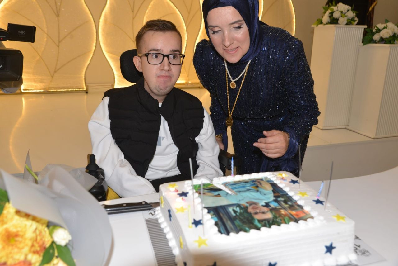 23 Yıldır Kas Hastalığıyla Yaşayan Halilcan’a Düğün Tadında Doğum Günü - Sayfa 4