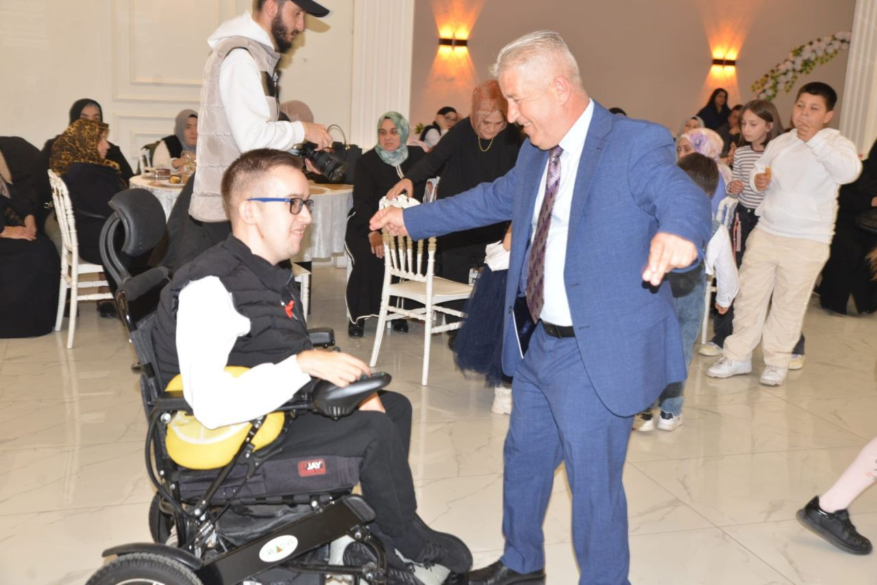 23 Yıldır Kas Hastalığıyla Yaşayan Halilcan’a Düğün Tadında Doğum Günü - Sayfa 3