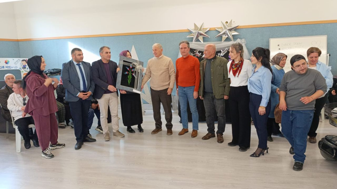 Trabzonlular Derneği’nden Özel Çocuklara Renkli Doğum Günü - Sayfa 4