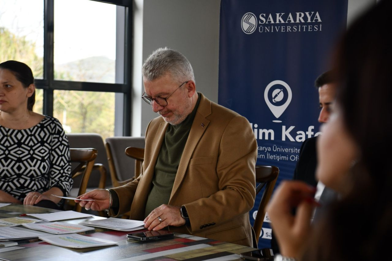 SAÜ’de Sanayide Yeşil Dönüşüm Söyleşisi Yoğun İlgi Gördü - Sayfa 1