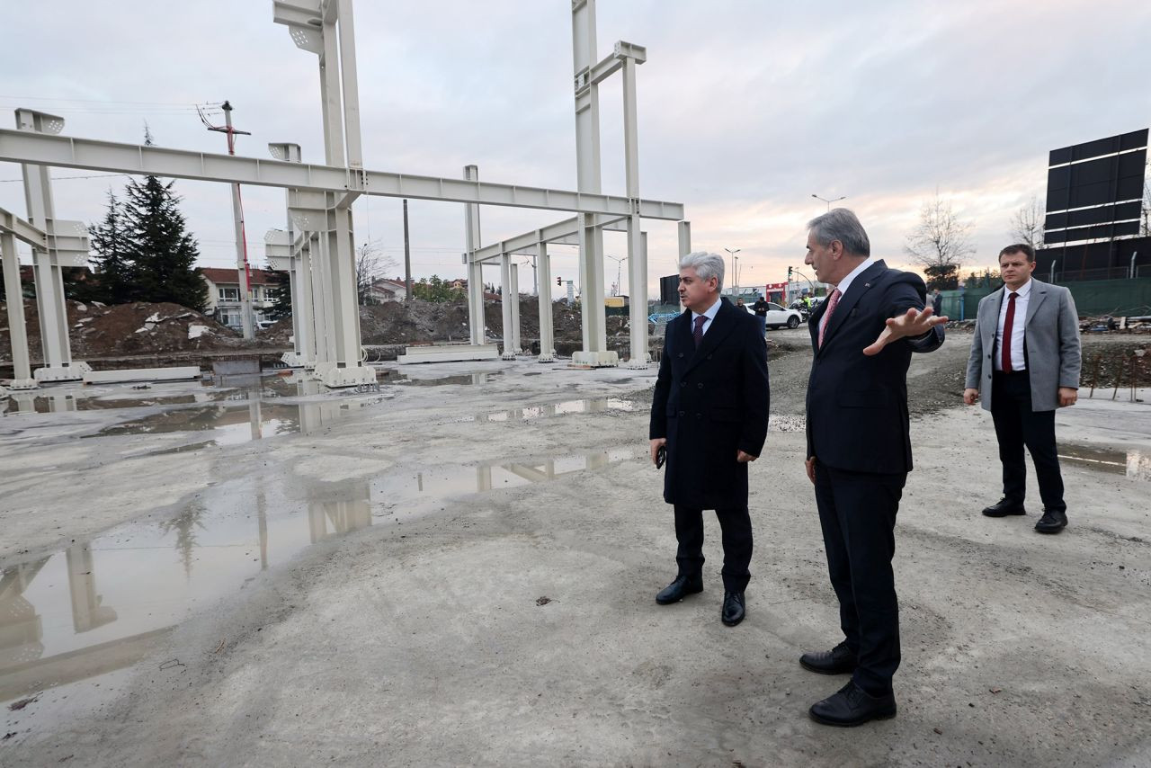 Vali Doğan ve Başkan Alemdar Bilim Merkezi’nde İncelemelerde Bulundu - Sayfa 1