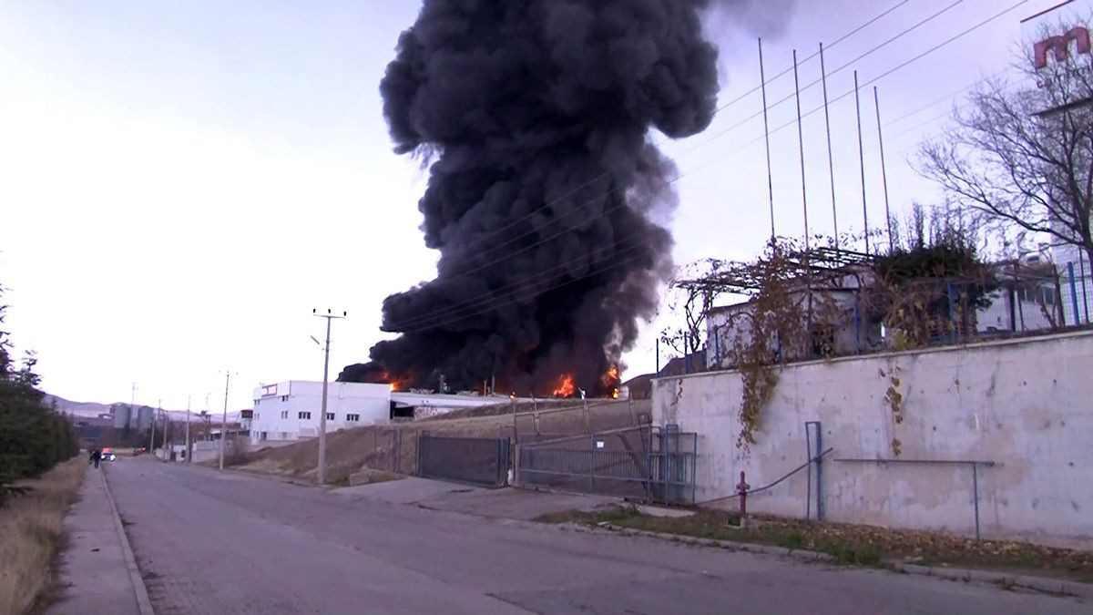 Kırıkkale OSB’de Kimya Fabrikası Yangını: 70 İşçi Tahliye Edildi - Sayfa 3