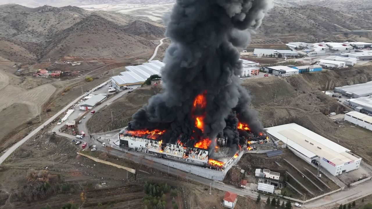 Kırıkkale OSB’de Kimya Fabrikası Yangını: 70 İşçi Tahliye Edildi - Sayfa 1