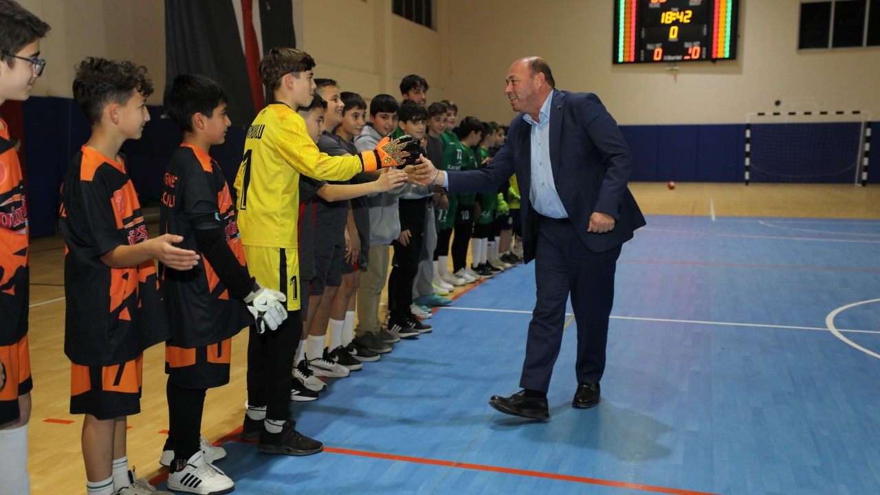 Ferizli’de Futsal Heyecanı Başladı