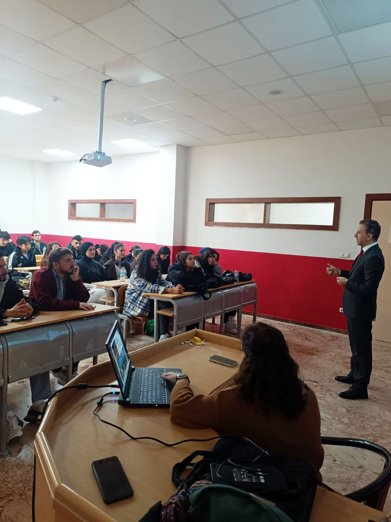 Büyükşehir, Tarihi Spor Yatırımlarını Üniversite Gençliğiyle Paylaştı - Sayfa 1