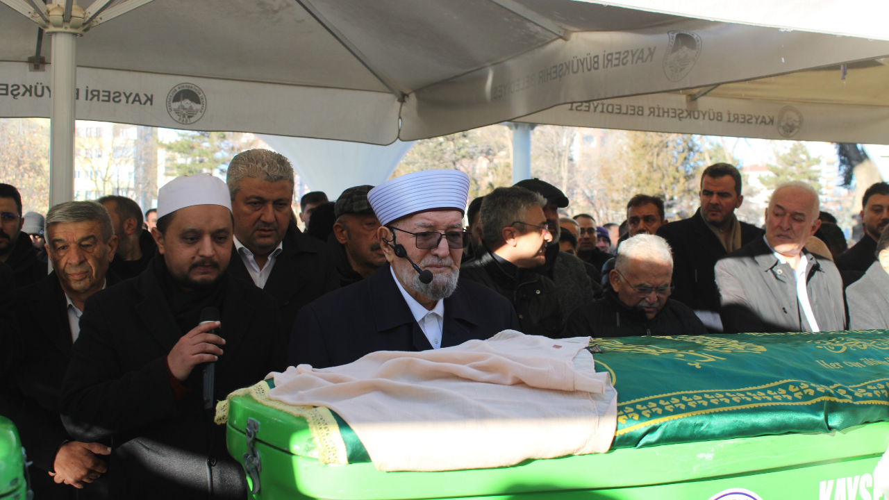 Eşinin Cenaze Namazını Kıldırdı - Sayfa 2