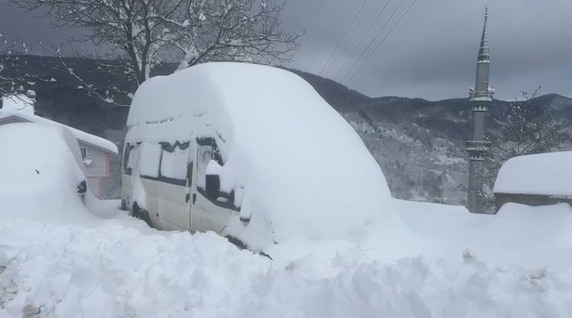 Sakarya’nın Yüksek Kesimlerinde Kar 1 Metreyi Buldu - Sayfa 1