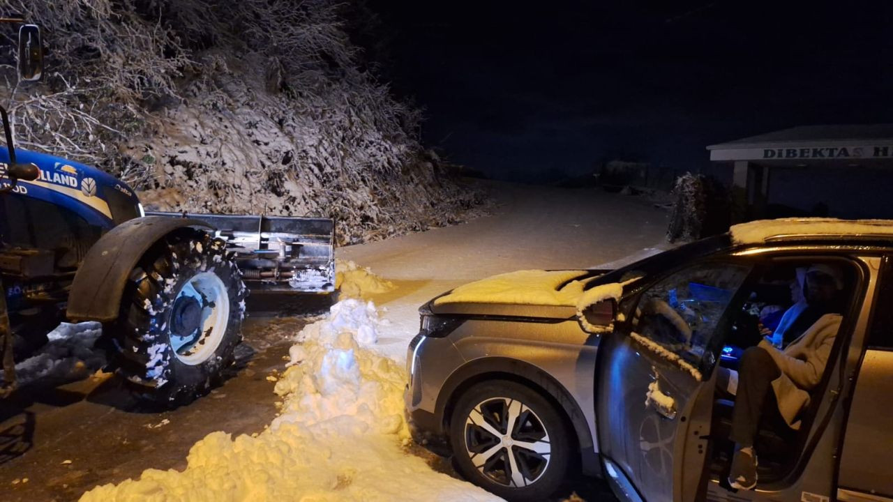 Sapanca Belediyesi Kar Küreme ve Tuzlama Çalışmalarını Aralıksız Sürdürüyor - Sayfa 4