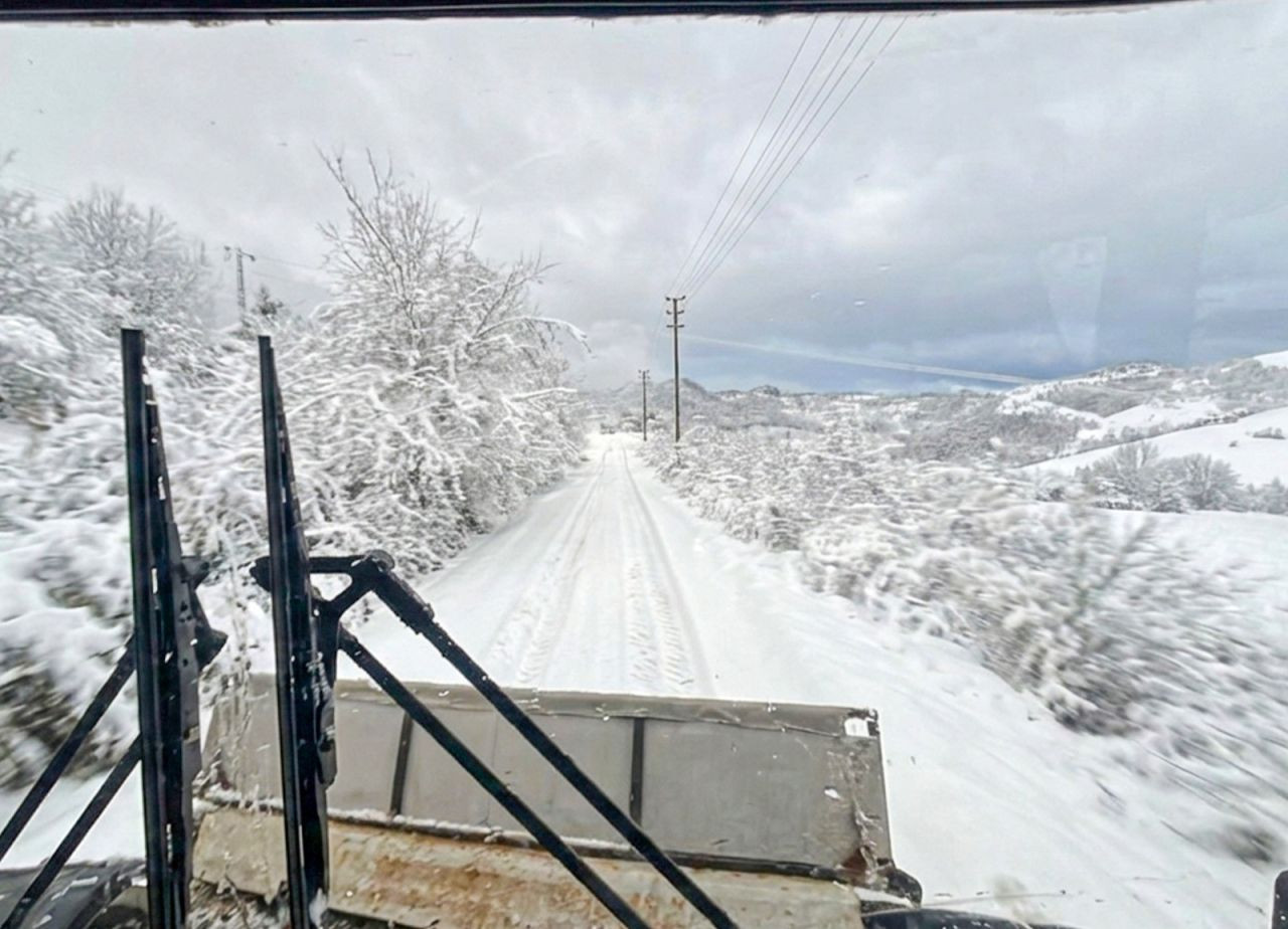 Sakarya’da Kardan Kapanan 35 Grup Yolunun 31’i Ulaşıma Açıldı - Sayfa 2