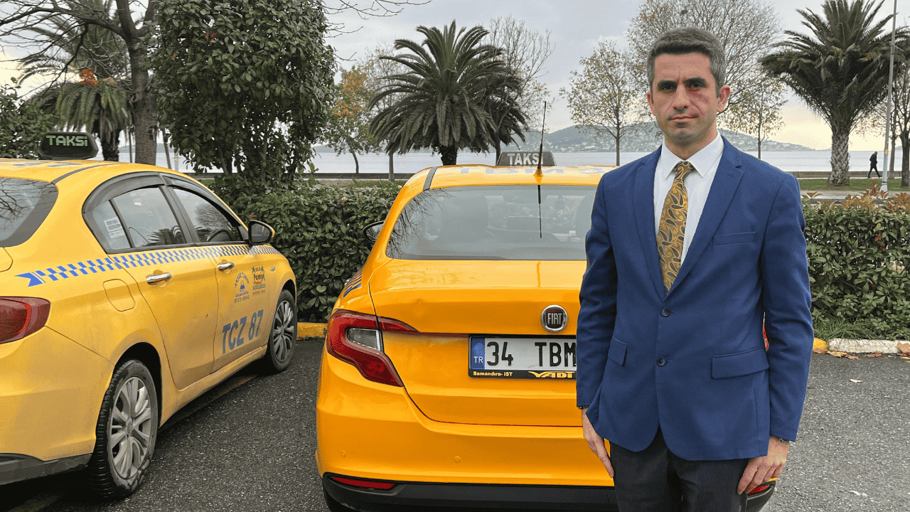 Kravatlı Taksici Dikkat Çekiyor: Bankacılıktan Direksiyon Başına - Sayfa 4