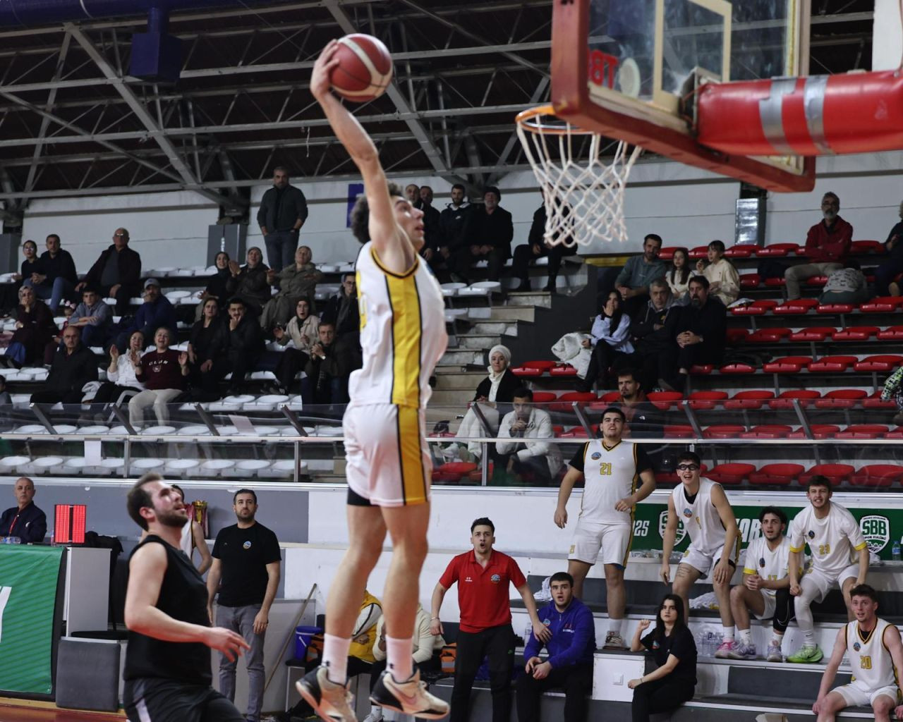 Serdivan; Parkede Yazılan Bir Şampiyonluk Hikayesi - Sayfa 3