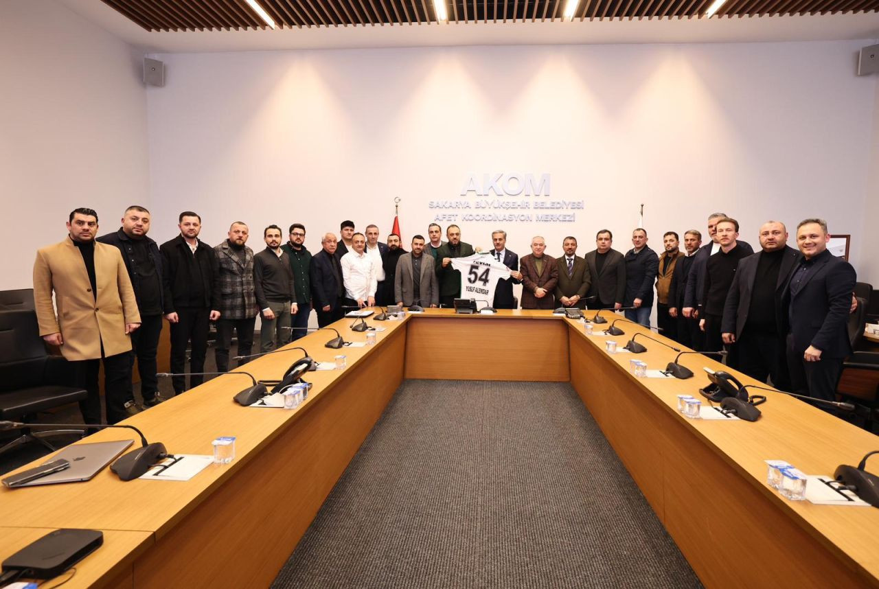 Başkan Alemdar, Sakaryaspor’un Yeni Yönetimine Başarılar Diledi - Sayfa 1