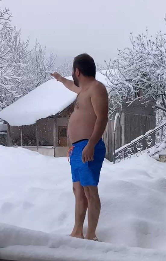 Eksi 10 Derecede Şortla Kar Keyfi - Sayfa 3