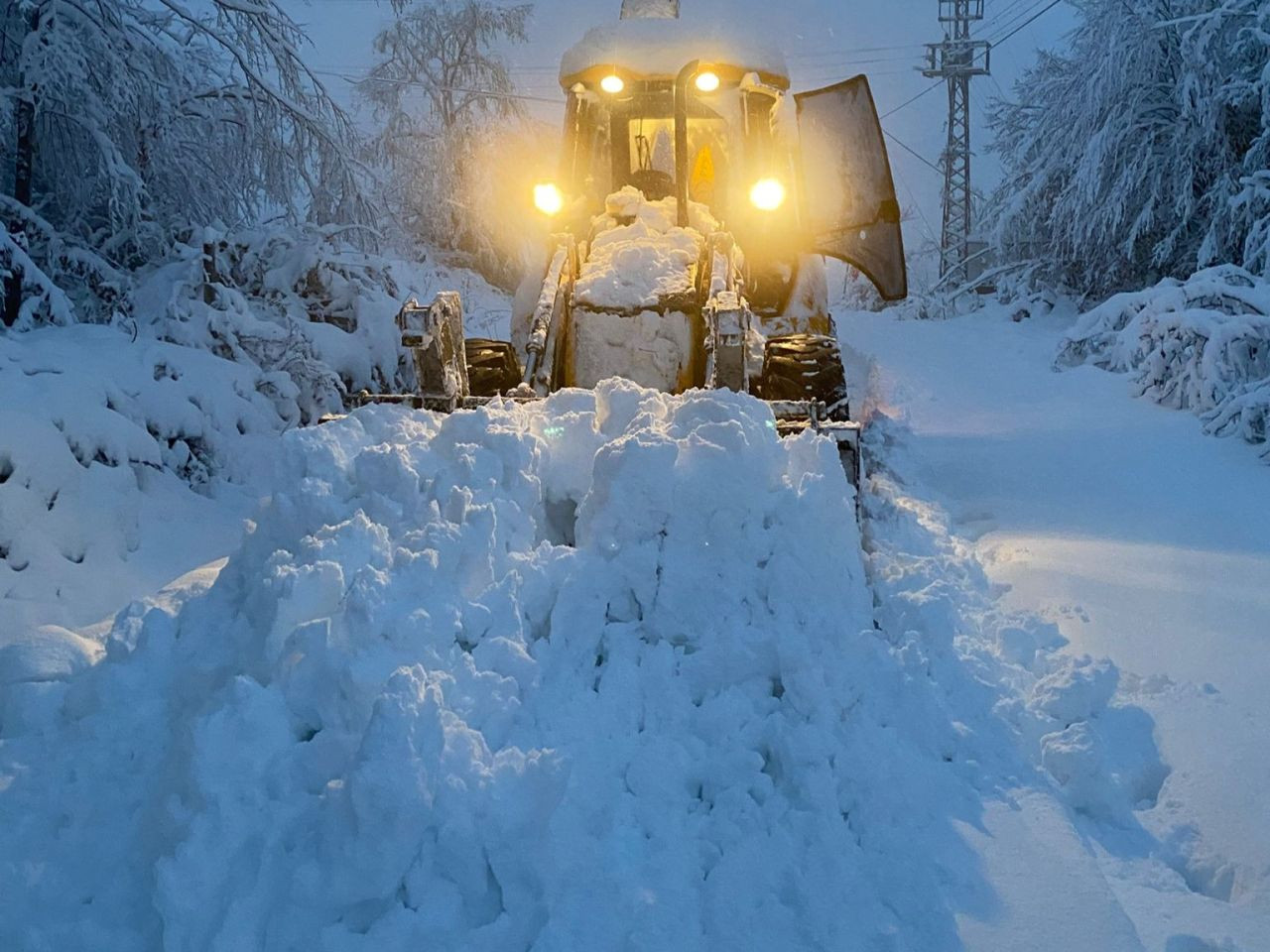 Hendek'te Karla Mücadele Aralıksız Sürüyor - Sayfa 2