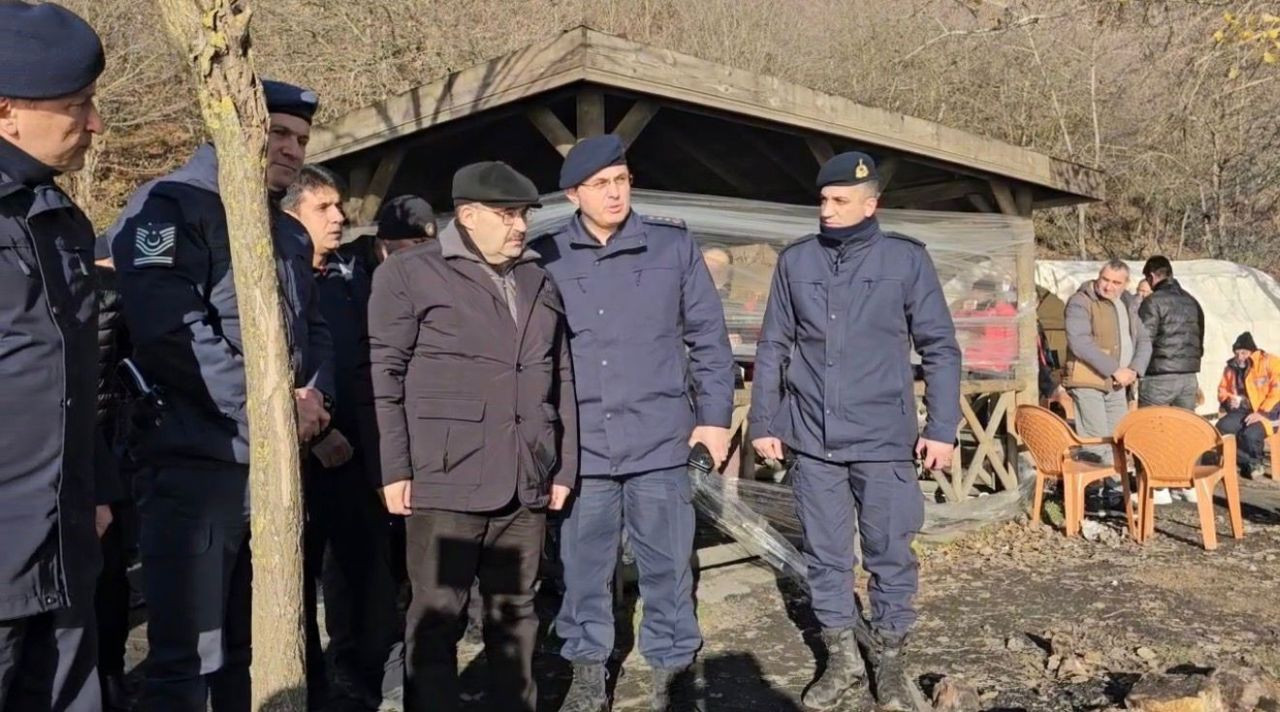 Erdek’te Kayıp Elif Kumal İçin Arama Seferberliği Sürüyor - Sayfa 4