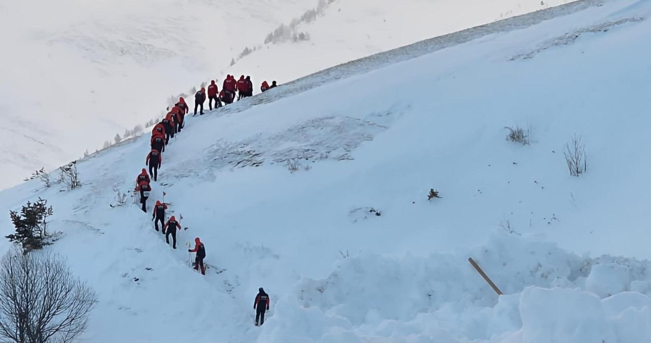 Artvin’de Çığda Kayıp Çoban İçin Arama Sürüyor - Sayfa 1