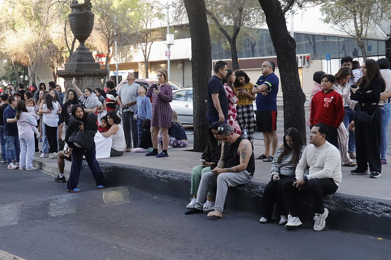 Meksika’da 6.5’lik Deprem - Sayfa 1