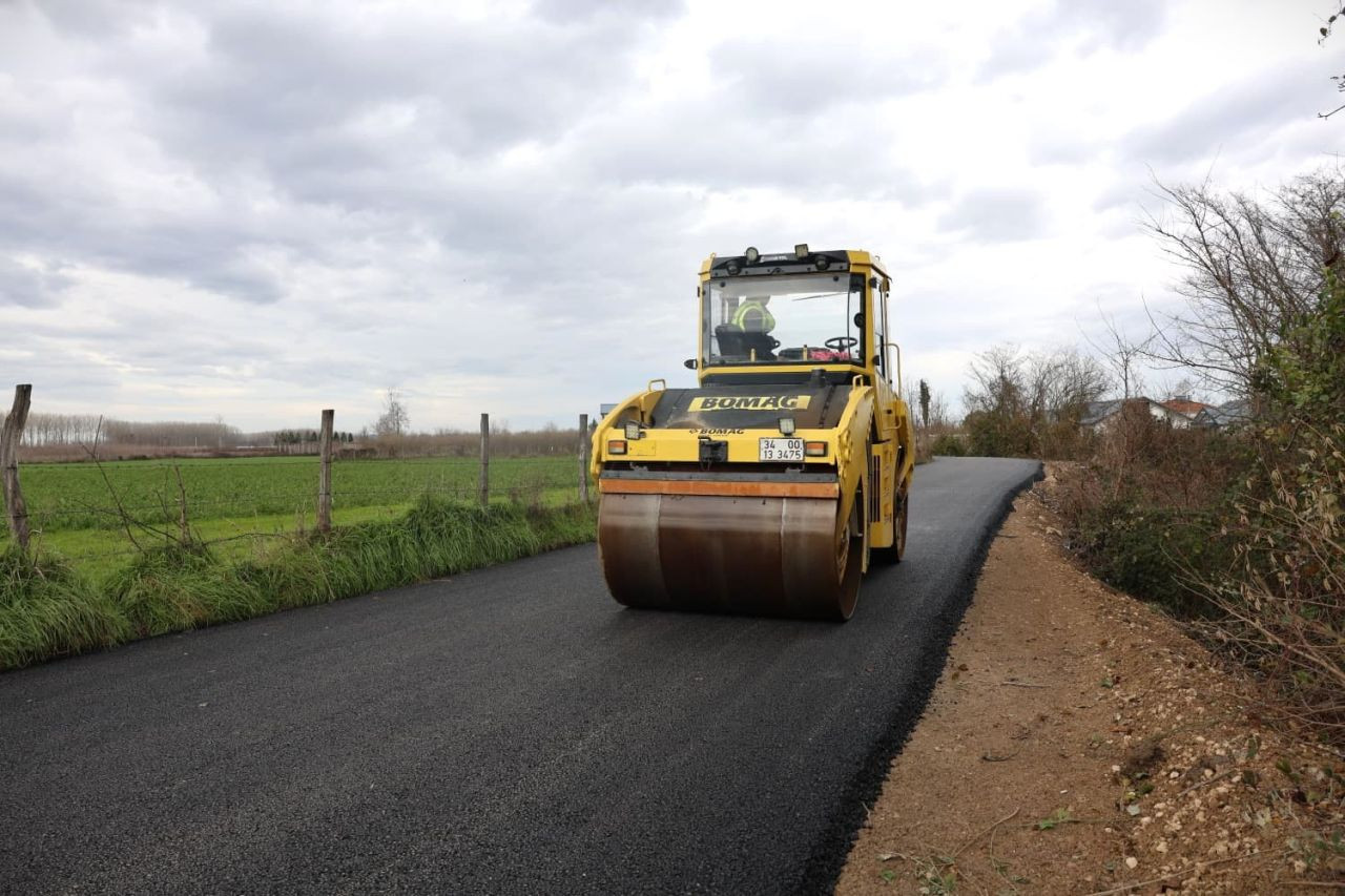 ERENLER’DE ASFALT ÇALIŞMALARI YENİ YILDA DA HIZ KESMEDİ - Sayfa 4