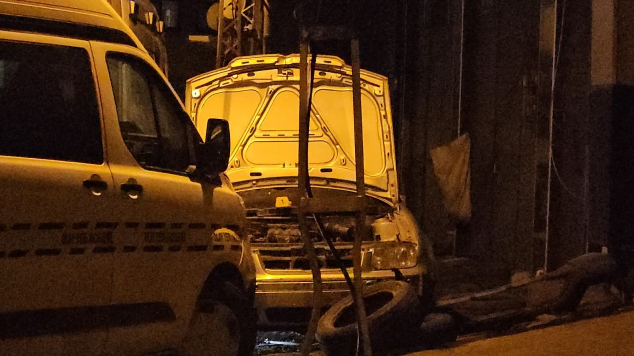 Isınmak İçin Girdiği Otomobilde Can Verdi - Sayfa 1