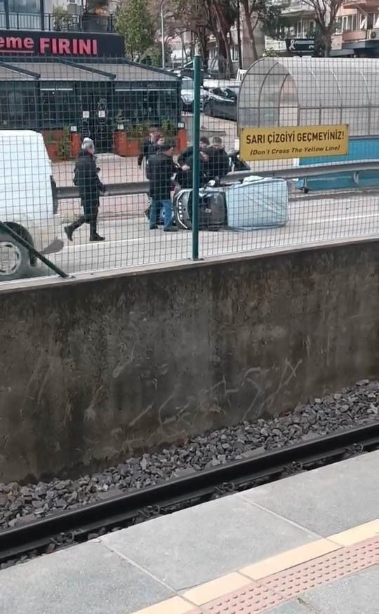 Bursa’da Şiddetli Rüzgar Mini Otomobili Devirdi - Sayfa 2