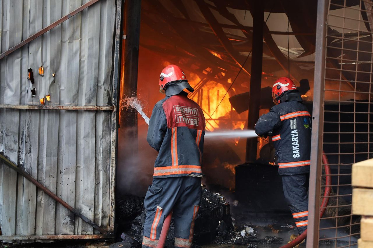 Sakarya İtfaiyesi 2025’te 5 Binin Üzerinde Yangına Müdahale Etti - Sayfa 3