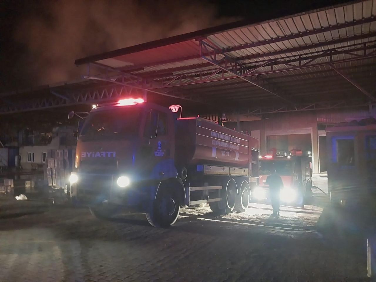 Hatay’da Narenciye Paketleme Fabrikasında Yangın - Sayfa 4