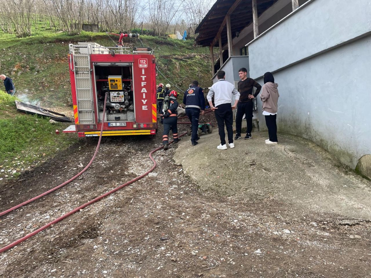 Akyazı’da Korkutan Yangın: Odunluk Alevlere Teslim Oldu - Sayfa 3