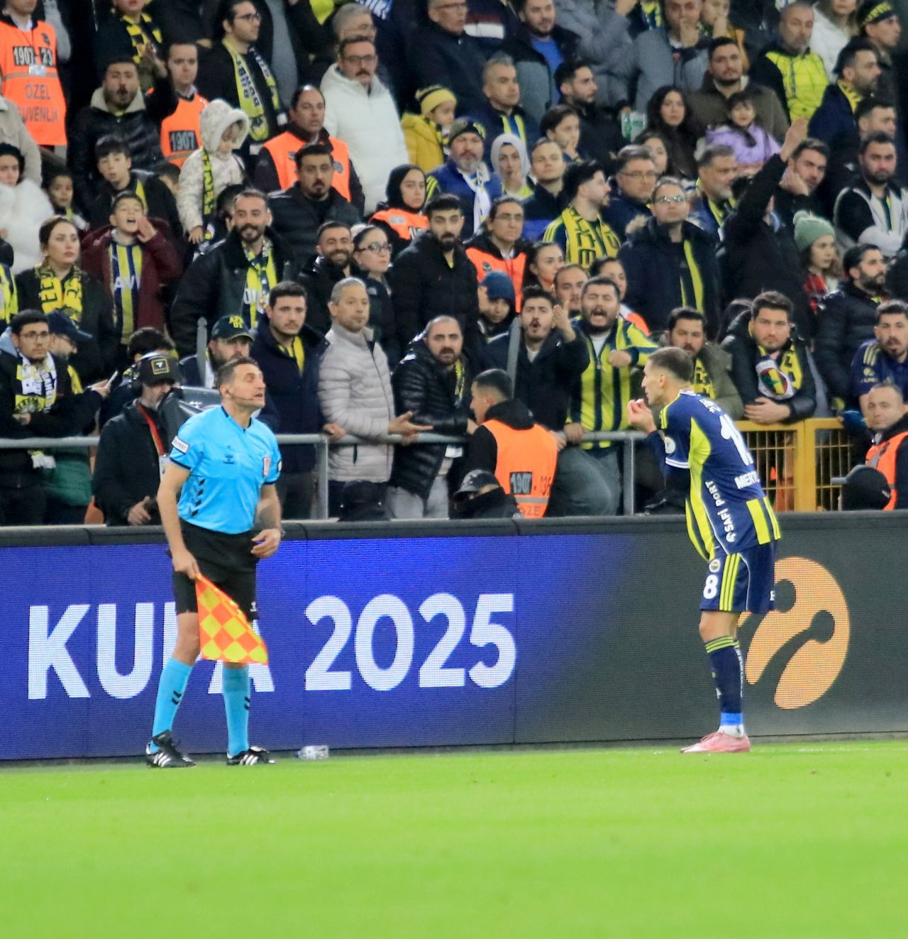 Turkcell Süper Kupa Yarı Finali: Fenerbahçe, Samsunspor’u 2-0 Mağlup Etti - Sayfa 3