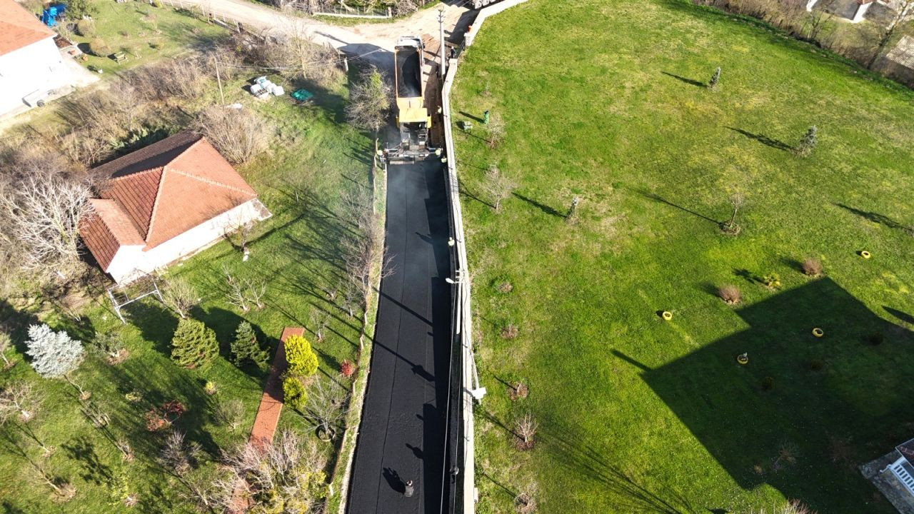 Erenler’de Çalışmalar Hız Kesmiyor:  Kayalar Memduhiye’nin Yolları Yenileniyor - Sayfa 4