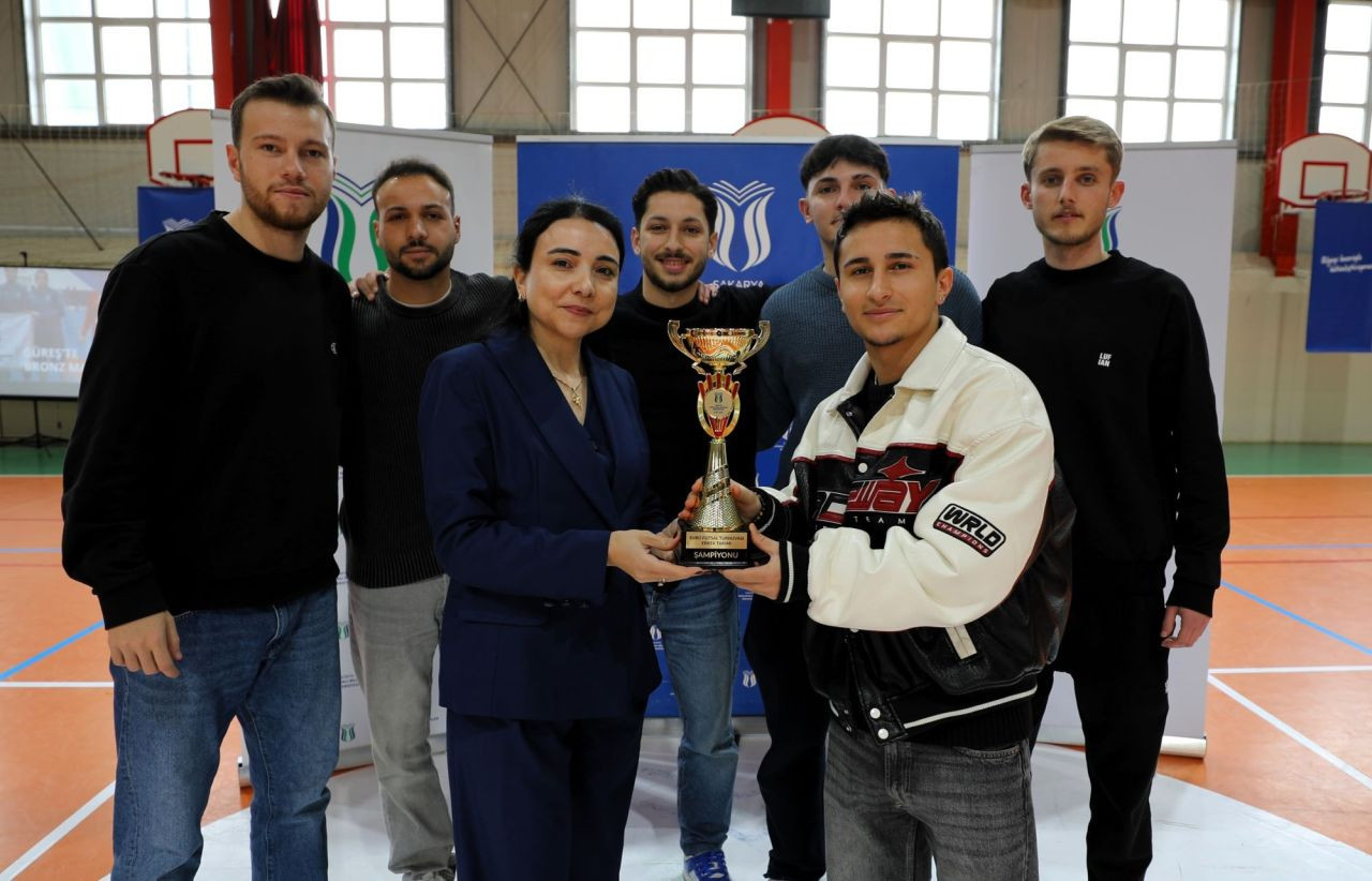 SUBÜ’de Ayak Tenisi Ve Futsal Turnuvaları Tamamlandı - Sayfa 3