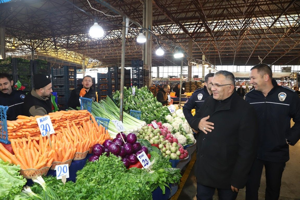 Hendek’te Zabıta Ekiplerinin Pazar Yeri Denetimi Devam Ediyor - Sayfa 2