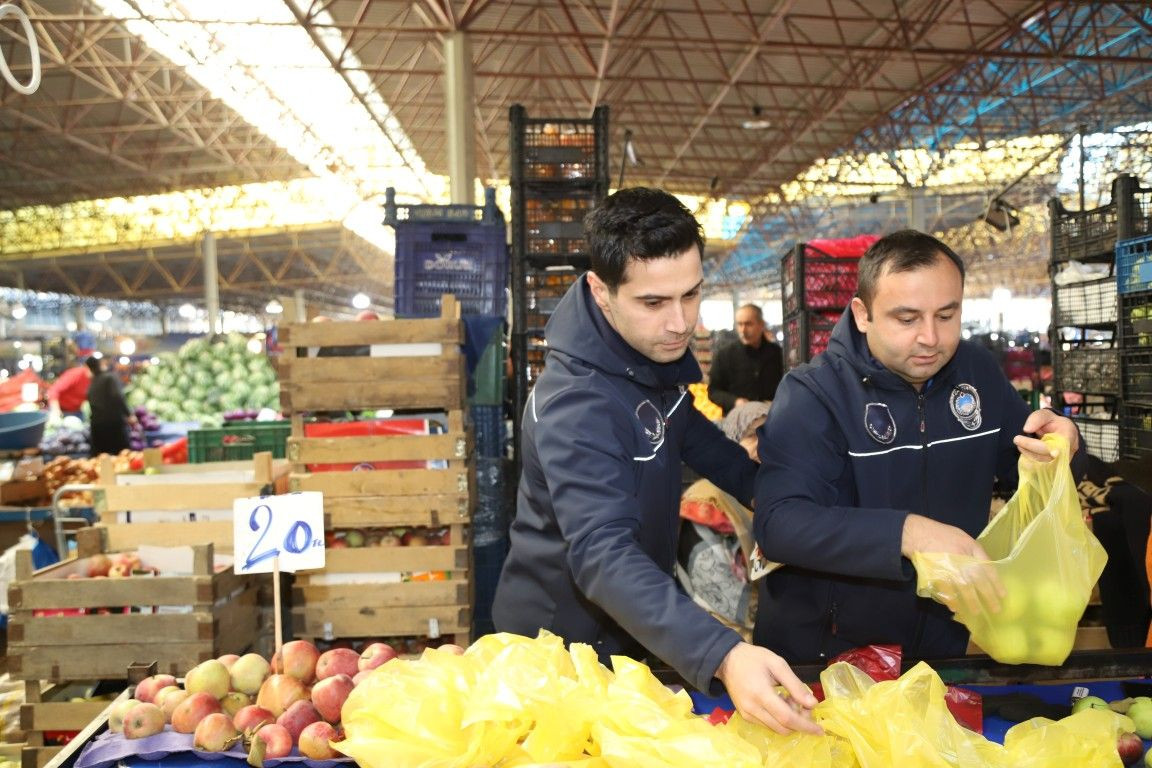 Hendek’te Zabıta Ekiplerinin Pazar Yeri Denetimi Devam Ediyor - Sayfa 3