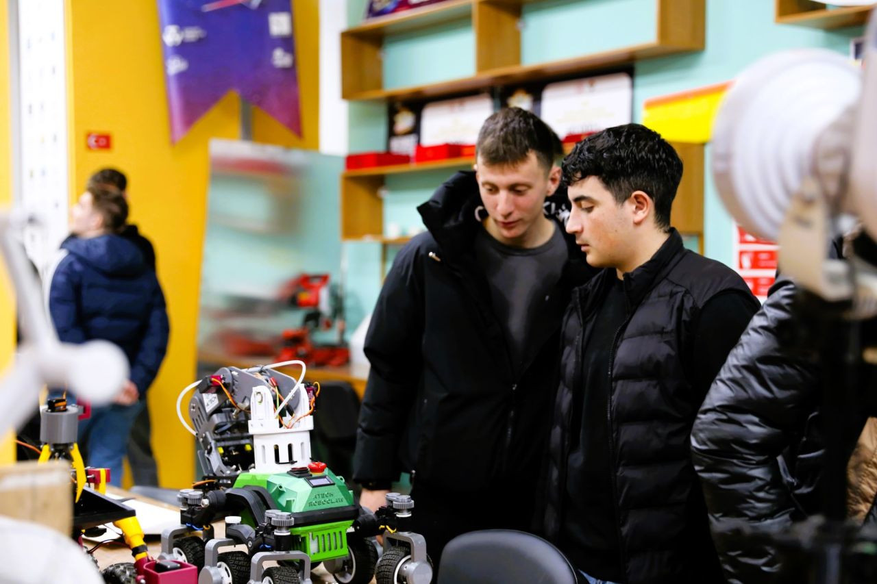 Meslek Lisesi Öğrencileri SUBÜ’nün İmkânlarını Tanıdı - Sayfa 4