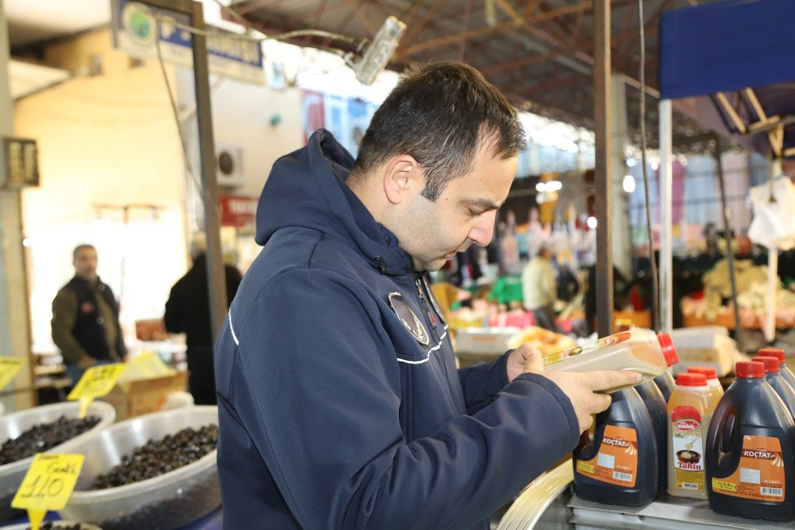 Hendek’te Zabıta Ekiplerinin Pazar Yeri Denetimi Devam Ediyor - Sayfa 4