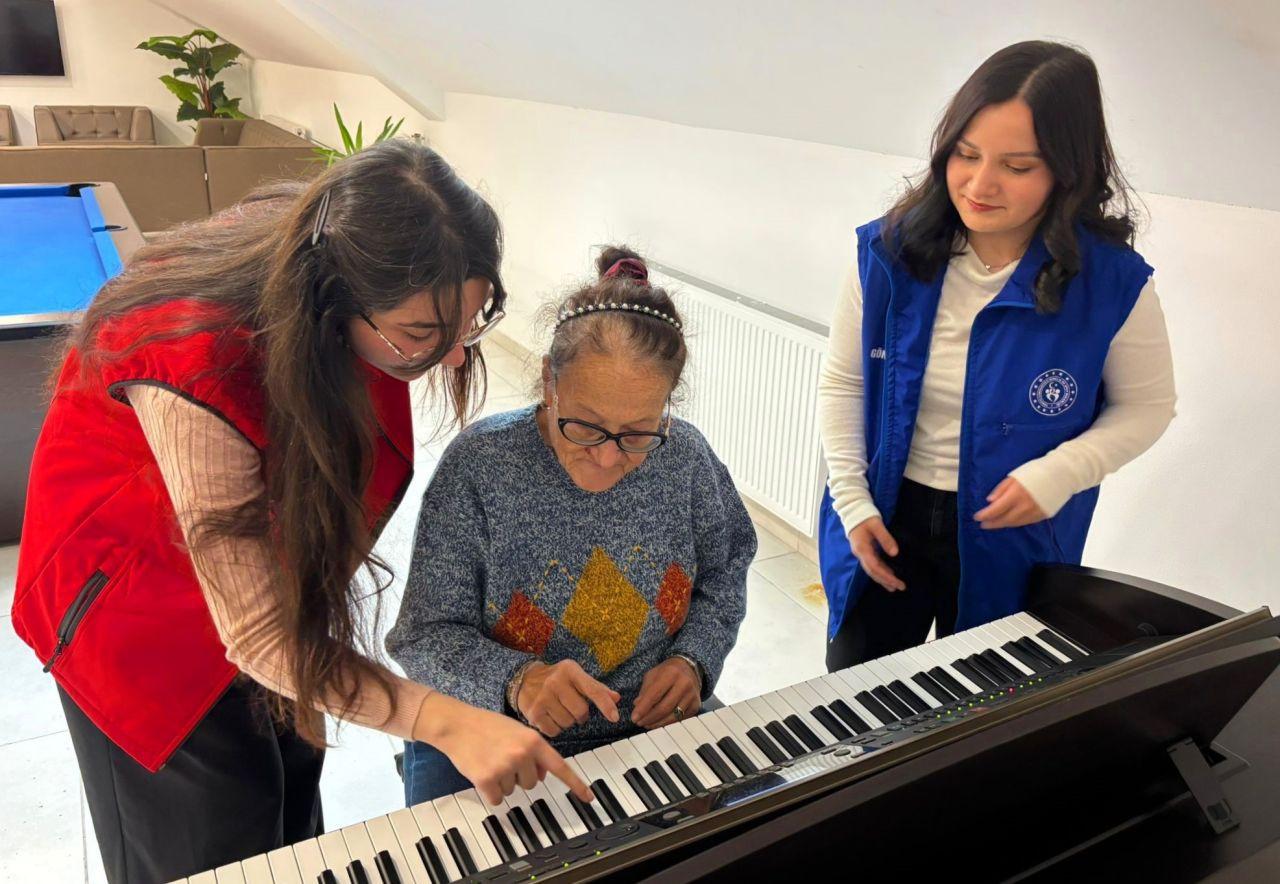 Can Sağlığı Topluluğu’ndan Huzurevi Ziyareti - Sayfa 2