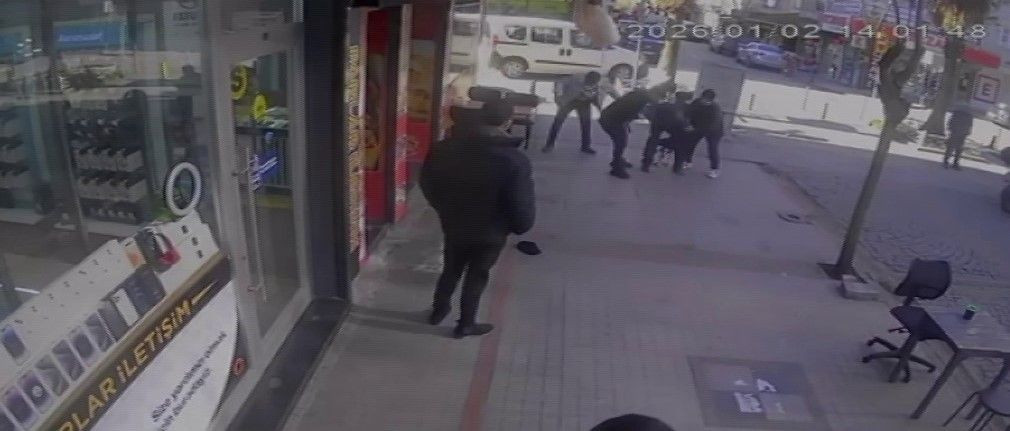 Pendik’te Oyuncak Silahla Kuyumcu Soygunu Girişimi: Şüpheli Tutuklandı - Sayfa 4
